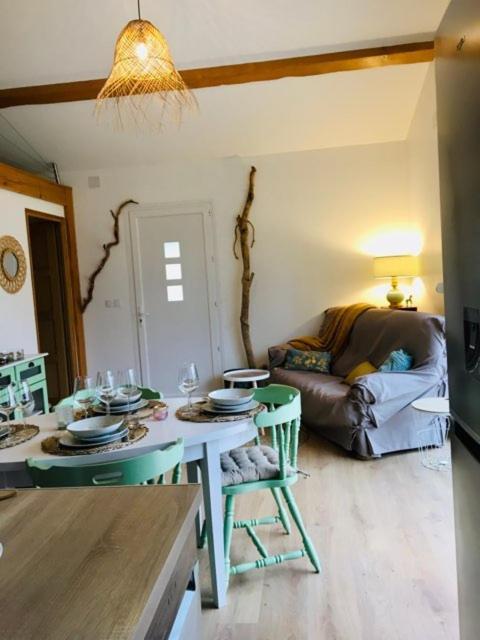 Cottage Combet Gite Climatise Avec Jacuzzi Marsanne エクステリア 写真
